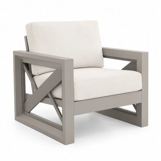 Fauteuil en aluminium avec coussins en tissu beige